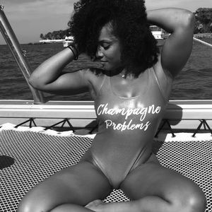 Meet your Posher, Monique